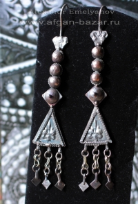 Серьги, выполненные по мотивам традиционных украшений долины реки Сват (северный