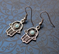 Серьги в виде традиционного ближневосточного амулета "Хамса" или "Рука Фатимы" Серьги в виде традиционного ближневосточного амулета "Хамса" или "Рука Фатимы"