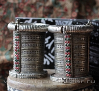 Пара традиционных афганских племенных браслетов "Баху" (bahu).  Пакистан, племен