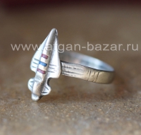 Берберский перстень-талисман с изображением военного истребителя