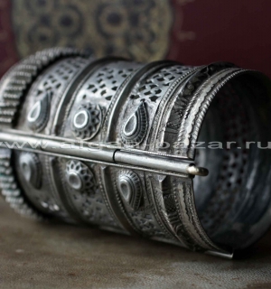 Традиционный афганский браслет "Баху" (пушт.) или "Чури" (фарси). Афганистан