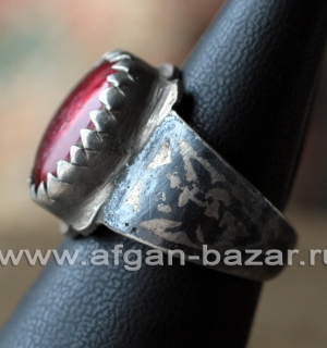 Афганский перстень с чернью и богемским стеклом (Kuchi Tribal Ring)