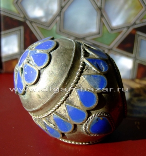 Афганский винтажный перстень с филигранью и эмалью под лазурит. Афганистан, конец 20 в. Афганский винтажный перстень с филигранью и эмалью под лазурит. Афганистан, коне