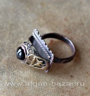 Перстень, сделанный из фрагмента винтажного афганского кольца