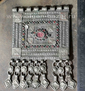 Афганская этническая подвеска-амулет Кучи (Kuchi jewellery)