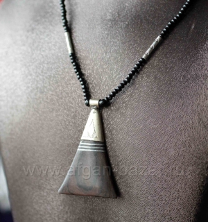 Подвеска в виде туарегского амулета. Марокко, современная работа