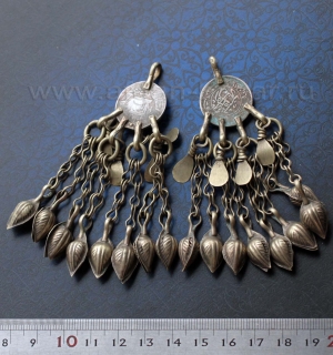 Лот из двух подвесок, сделанных из афганских монет