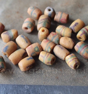 Африканские стеклянные бусины Кробо - African Ghana Krobo Beads. Лот из двадцати