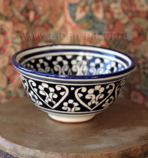 Керамическая чашка с орнаментом Сиях калам. Узбекистан, современная работа
