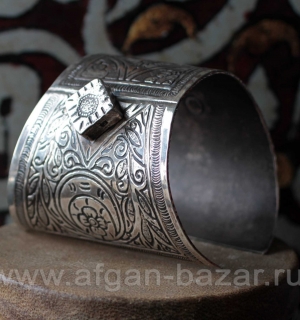Уникальный старый бедуинский браслет работы легендарного каирского ювелира Мухам