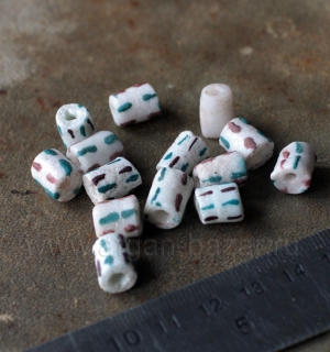 Африканские стеклянные бусины Кробо - African Ghana Krobo Beads. Лот из четырнад