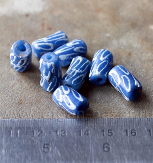 Африканские стеклянные бусины Кробо - African Ghana Krobo Beads. Лот из восьми б