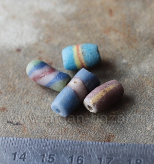 Африканские стеклянные бусины Кробо - African Ghana Krobo Beads. Лот из четырех 