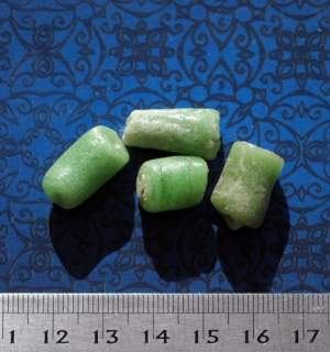 Африканские стеклянные бусины Кробо - African Ghana Krobo Beads. Лот из четырех 