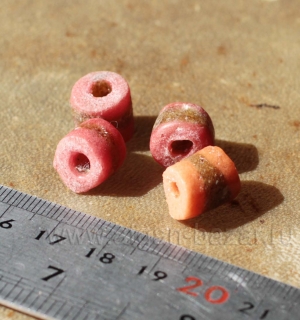 Африканские стеклянные бусины Кробо - African Ghana Krobo Beads. Лот из четырех 
