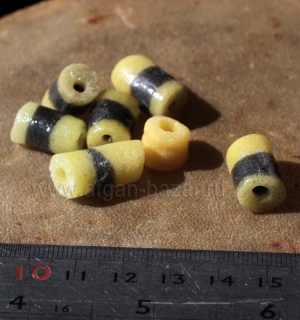 Африканские стеклянные бусины Кробо - African Ghana Krobo Beads. Лот из семи бус