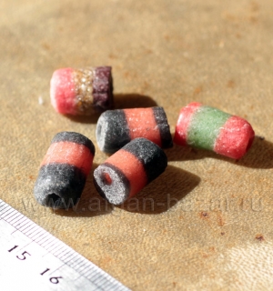 Африканские стеклянные бусины Кробо - African Ghana Krobo Beads. Лот из пяти бус