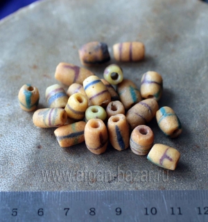 Африканские стеклянные бусины Кробо - African Ghana Krobo Beads. Лот из двадцати