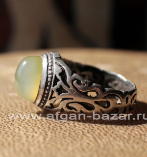 Винтажный иранский перстень с халцедоном. Иран, 20-й век
