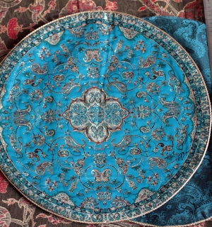 Расшитая салфетка с персидским орнаментом. Иран, современная работа