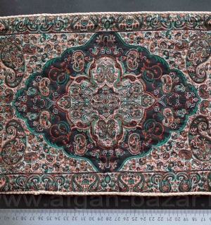 Расшитая салфетка с персидским орнаментом. Иран, современная работа