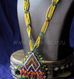 Колье из бисера с треугольной подвеской-кулоном (Kuchi Tribal Beadwork). Афганис