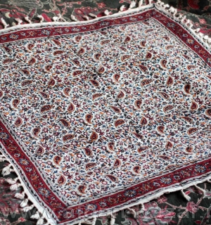 Декоративная салфетка с традиционным иранским набойным орнаментом "Каламкар". Ир