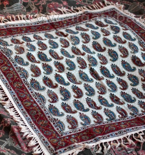 Декоративная салфетка с традиционным иранским набойным орнаментом "Каламкар". Ир