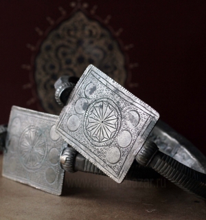 Пара браслетов на плечо (Бозубанд). Пакистан, Кашмир, 20 век, племена Кучи