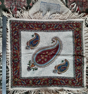 Декоративная салфетка с традиционным иранским набойным орнаментом "Каламкар"