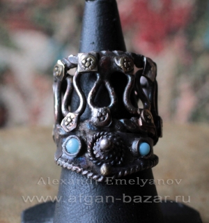 Перстень, выполненный по образцу традиционных кашмирских украшений (северный Пак
