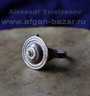 Перстень в афганском стиле, сделанный из деталей старых афганских украшений. Авт