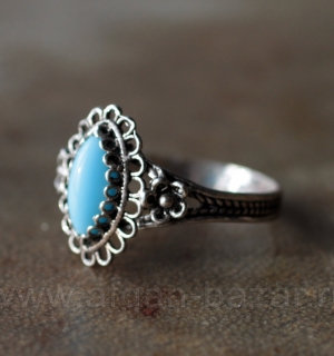 Филигранное кольцо в балканском стиле с голубой вставкой. Турция, современная ра