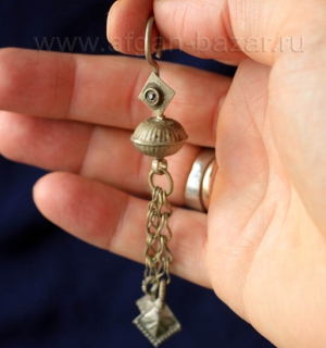 Афганская серьга (без пары). Афганистан или Пакистан, племена Кучи, 20 в.
