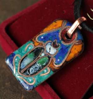 Кулон-амулет в египетском стиле "Скарабей". Медь, горячая перегородчатая эмаль. 