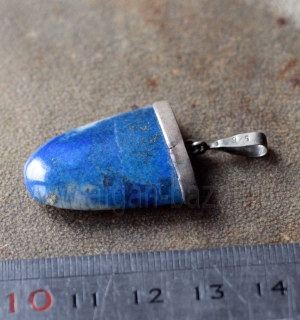 Винтажная подвеска ручной работы с лазуритом. Афганистан или Пакистан, 20-21 вв.