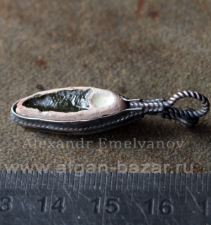 Подвеска с керамической вставкой по мотивам древнеегипетских украшений. Автор - 