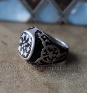 Винтажный турецкий перстень с эмалью. Турция, 20 в. Серебро, литье, горячая выем