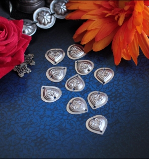 этническая фурнитура для расшивки костюма. нашивки. 