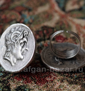 Кольцо из ювелирного сплава в виде римской монеты