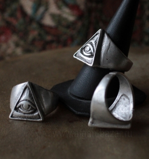 Перстень с масонской символикой - изображением глаза