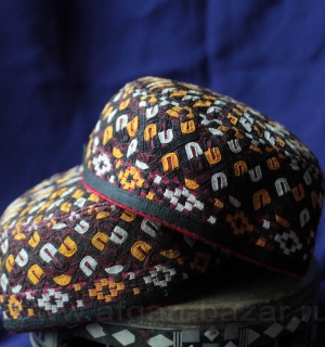 Традиционная туркменская тюбетейка. Туркмения, современная работа