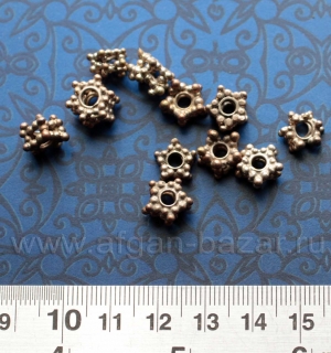 Старая бусина ручной работы. Йемен или Аравия, бедуины племени Рашайда (Rashaida