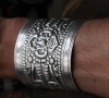 Винтажный берберский серебряный браслет с растительно-геометрическим орнаментом.